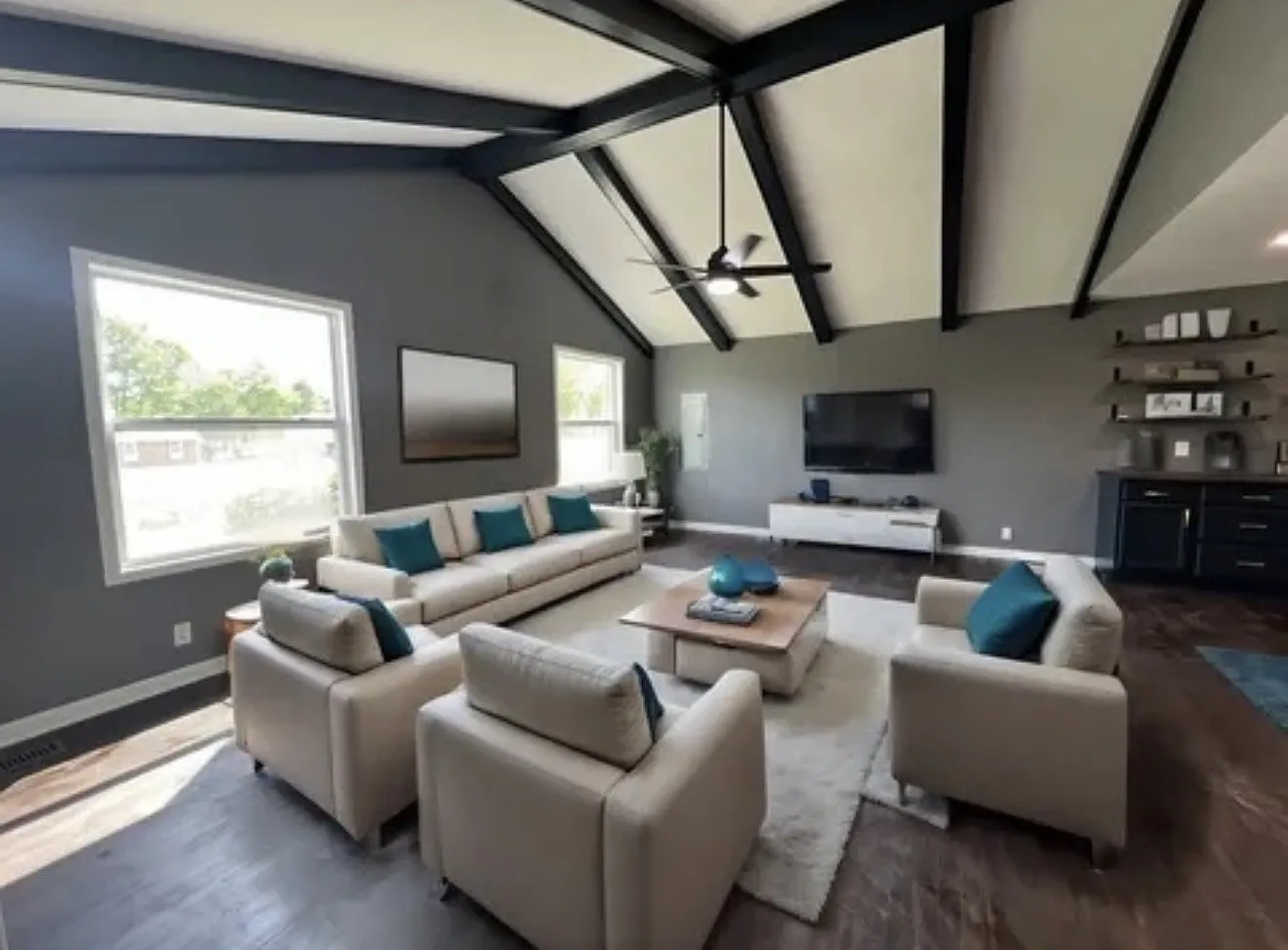 3 bed, 2.0 bath, 1780 sqft, $2,800 — Photo 1