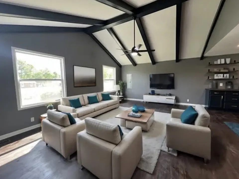 120 Lake Point Dr