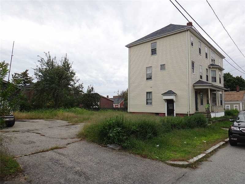 2nd image of 750 Dyer Ave