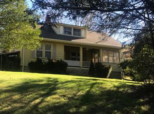 20 Walking Horse Ln, Waynesville, NC 28785