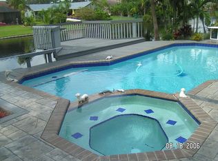 8320 SW 27th Pl, Davie, FL 33328