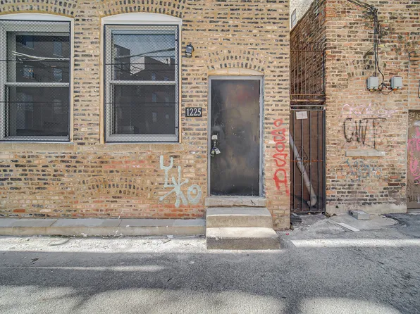 1225 N Milwaukee Ave #R, Chicago, IL 60642