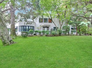 20050 Grand Central Parkway, Queens Village, NY 11427