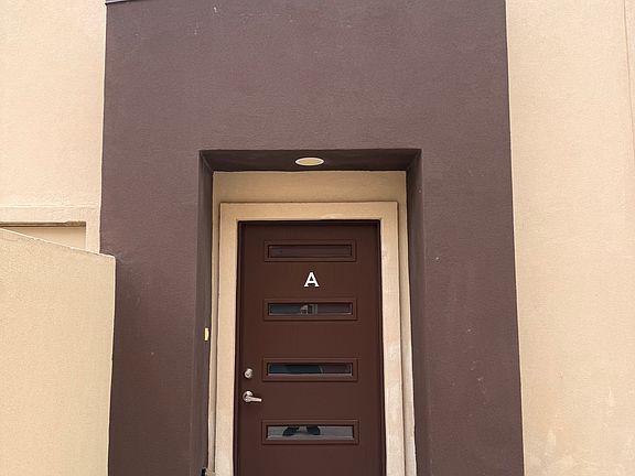 3rd image of 1212 E Daffodil Ave #A