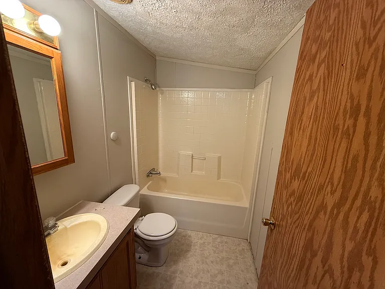 285 Birdsall Dr E — Photo 5
