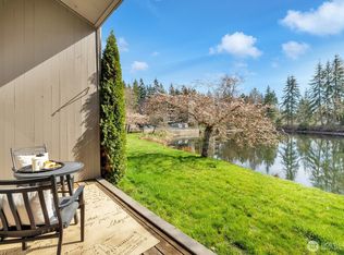 13893 NE 69th St APT 693, Redmond, WA 98052