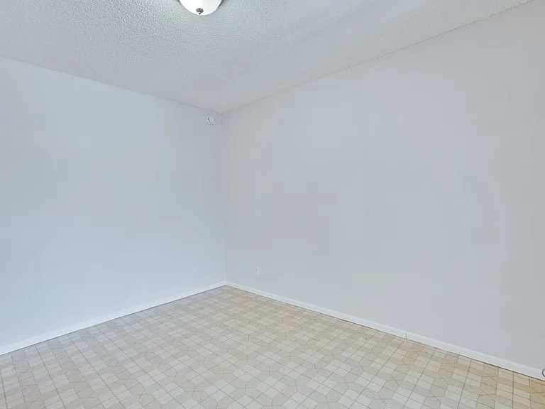 6063 Pineland Ave — Photo 19