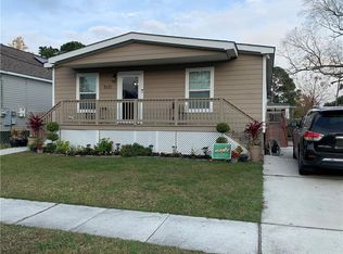 5121 Metropolitan Dr, New Orleans, LA 70126