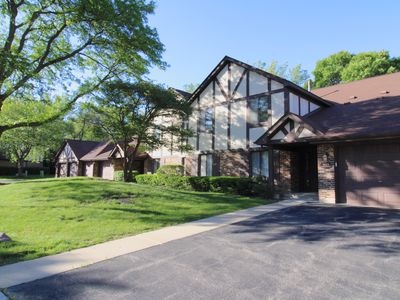 1033 Harbour Ct APT 2A, Wheeling, IL, 60090
