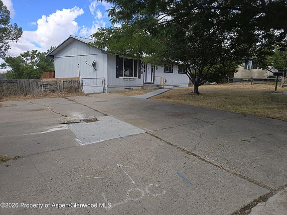 5th image of 936 Colby Cir