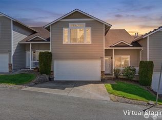 722 NW Meadow Ridge Ln, Camas, WA 98607