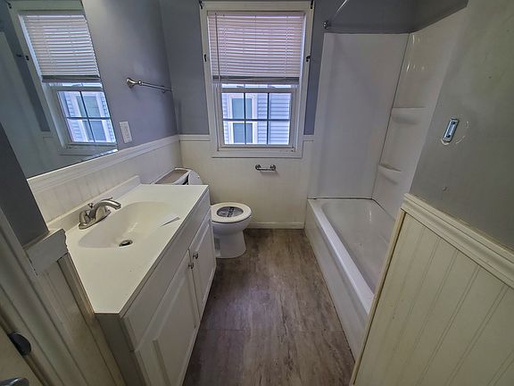 4th image of 1811 W 8th St
