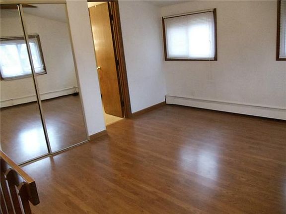 5th image of 5846 316th St