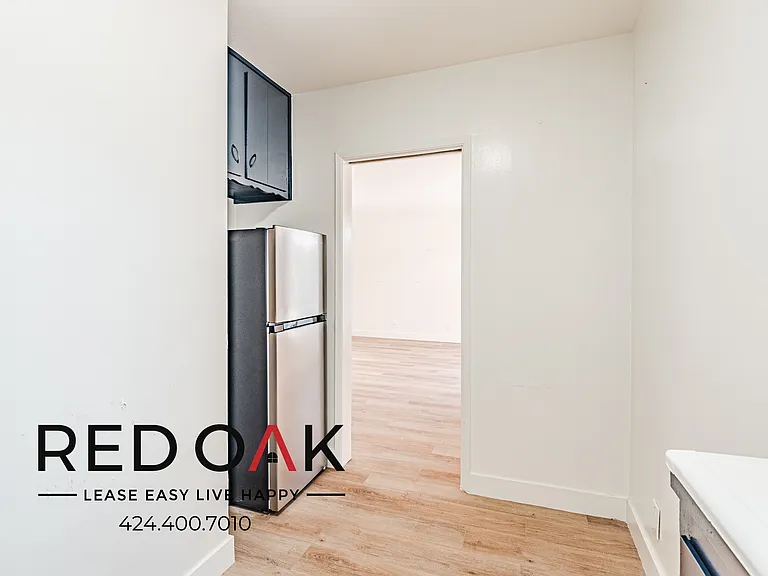 439 S Catalina St #8 — Photo 10