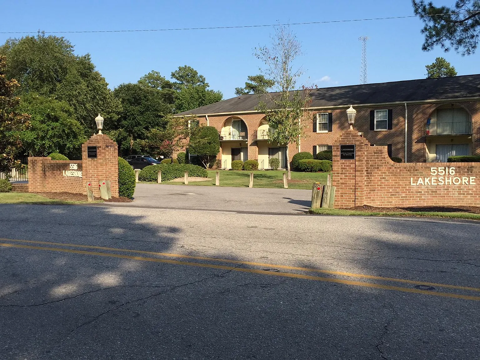 2 bed, 1100 sqft, $1,300 — Photo 1