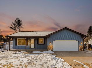 3511 Auburn Ave NE, Grand Rapids, MI 49525