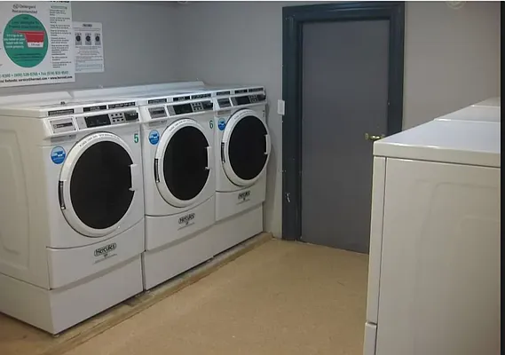 Rented by Farside Realty LLC | media 10