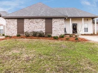 225 Greenfield Ridge Dr, Brandon, MS 39042