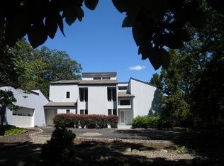 9 Ridge Rd, Lebanon, NJ 08833