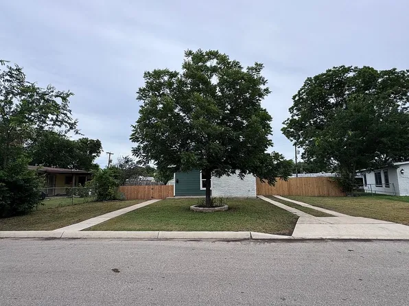 4334 Silver Lake Dr, San Antonio, TX 78219