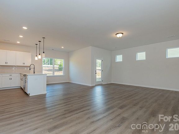 5th image of 1655 Troon Dr
