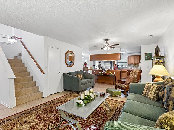 5th image of 1317 Trinity View St