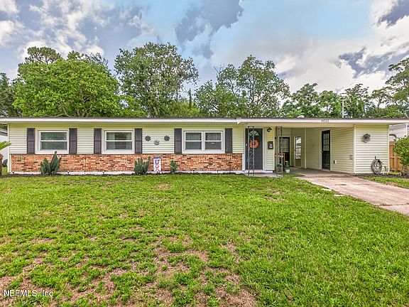 2nd image of 8551 MATHONIA Avenue