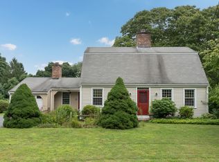 27 Maplewood Ln, Madison, CT 06443