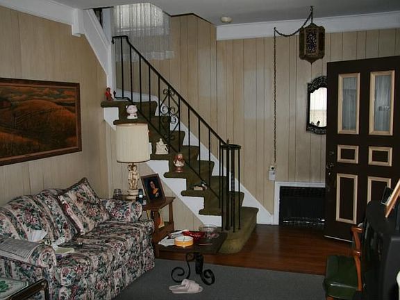 3rd image of 87 Newfield St
