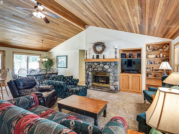4th image of 57551 Whistler Ln