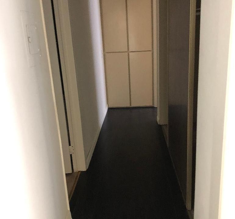 1st image of 433 N Jackson St APT 212