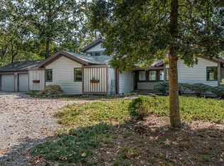 354 Clubhouse Rd, Irvington, VA 22480