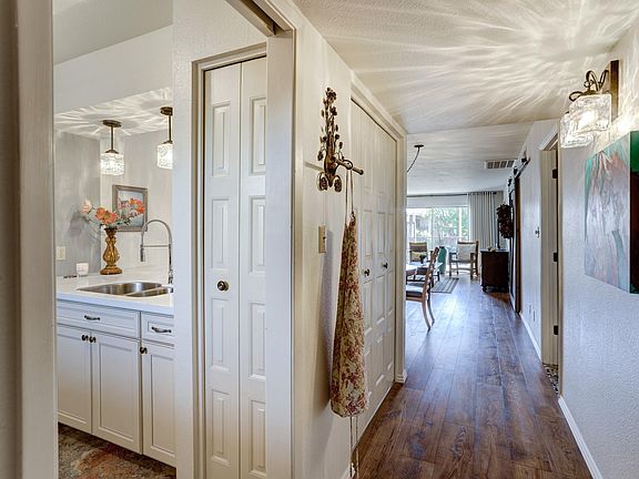 5th image of 16912 E La Montana Dr #124
