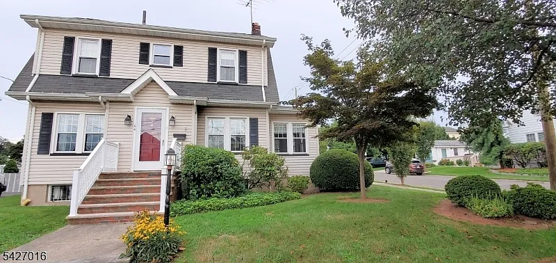 3 bed, 2.5 bath, $3,500 — Photo 1
