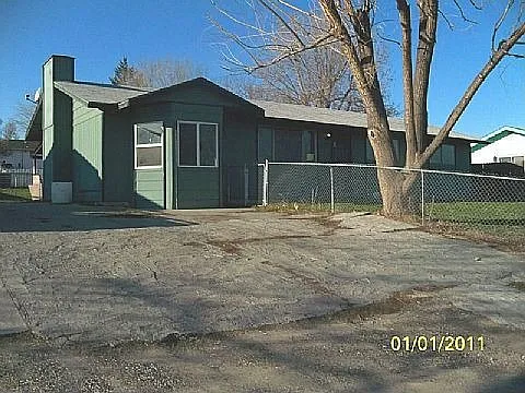 1213 12th St photo 1