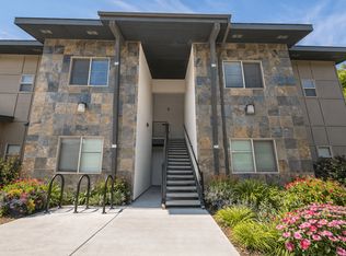 3805 E Copper Point Dr UNIT D204, Meridian, ID 83642