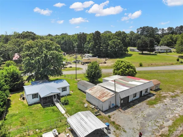 6717 Us Highway 221a, Mooresboro, NC 28114
