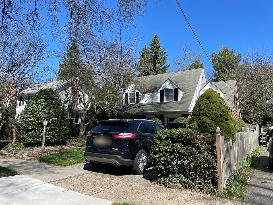 2nd image of 769 W Redman Ave