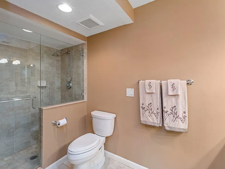 135 Old Meadow Way — Photo 13