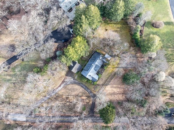 804 Persimmon Rd, Sewickley, PA 15143