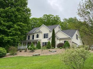 201 Spring Run Ln, Madison Township, PA 18444