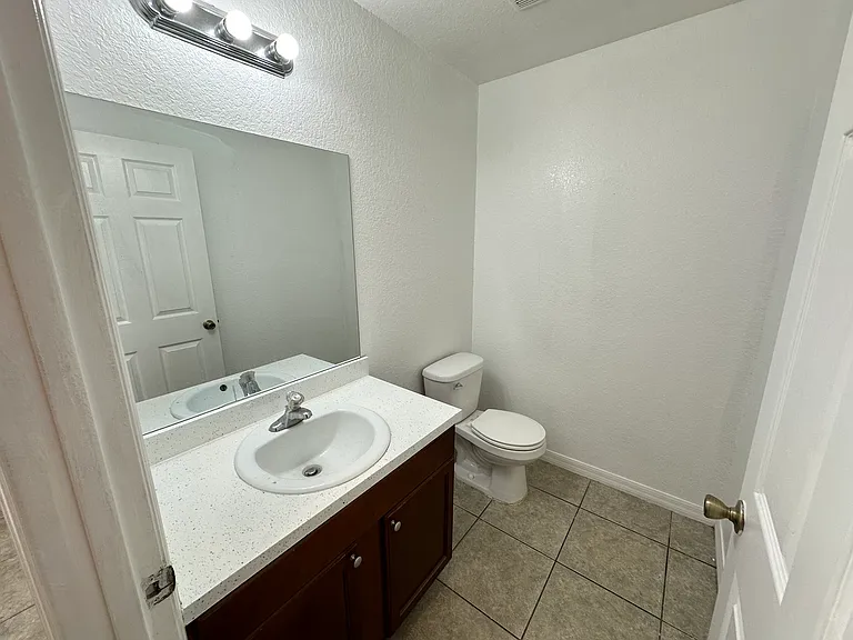 1802 Bassinger St — Photo 11