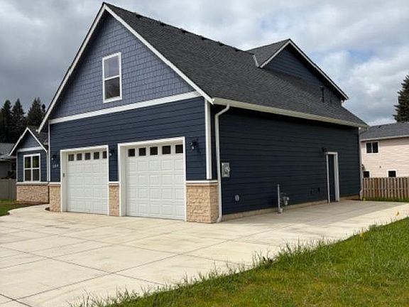 3rd image of 109 NW Felan Ln