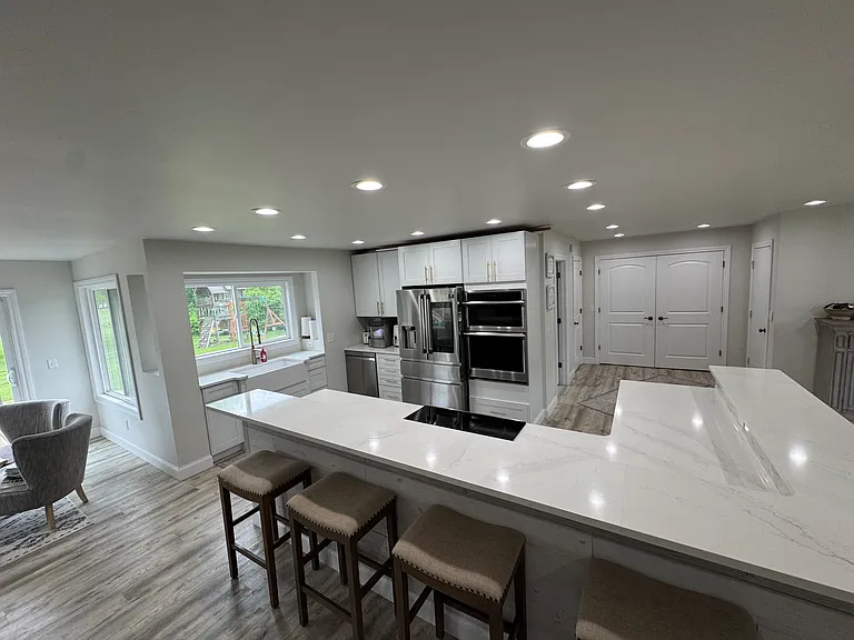 1571 N Huron Rd — Photo 29