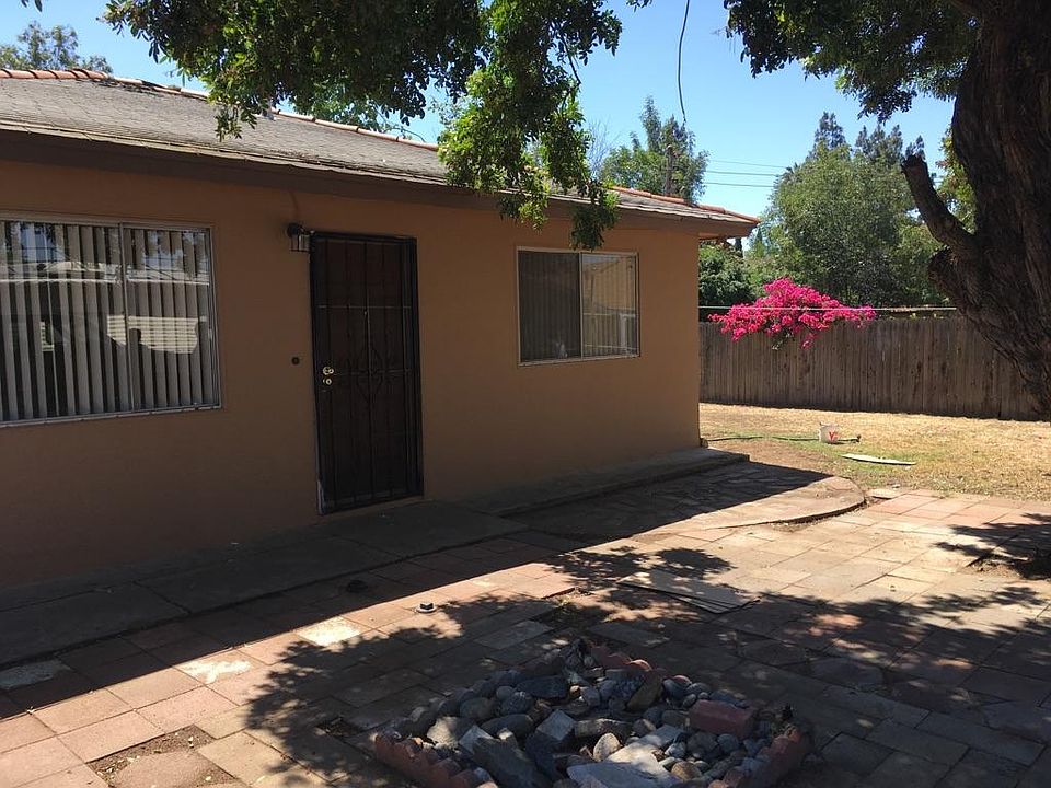 2nd image of 1051 Gillespie Dr