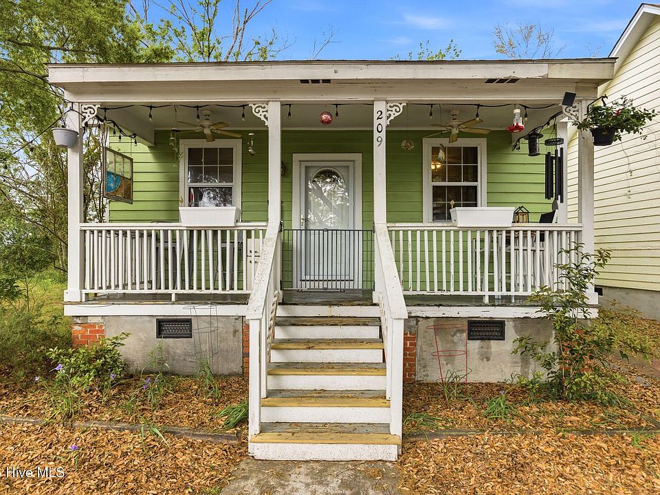 1st image of 209 Mcrae Street