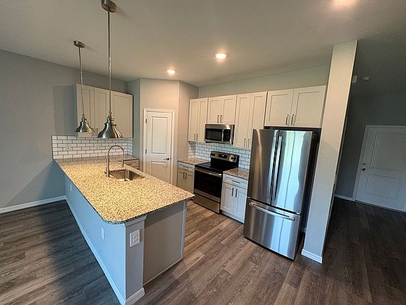 3rd image of 1153 Oceanic Rd