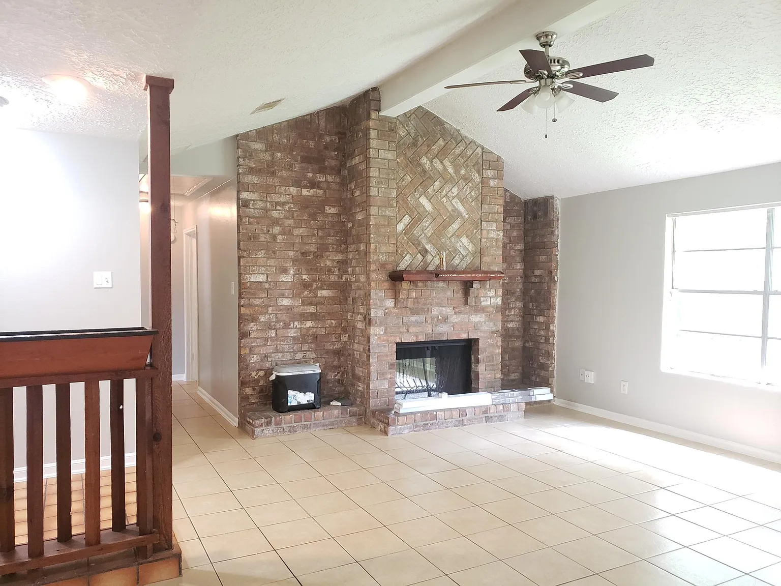 3 bed, 1600 sqft, $1,600 — Photo 4