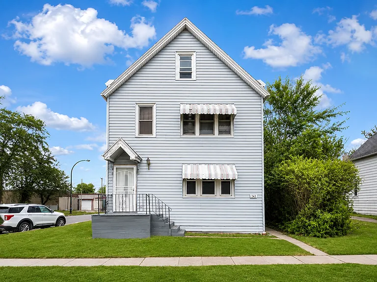 749 S Ogden St #1 — Photo 1