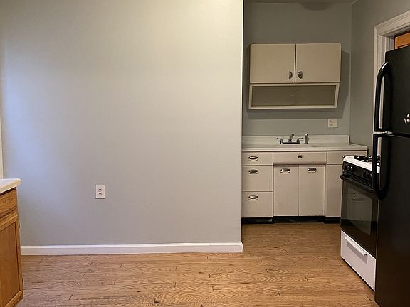 4th image of 361 Chili Ave #1A
